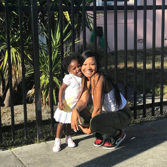 Meet your Posher, Valeria - Picture 1 of 1